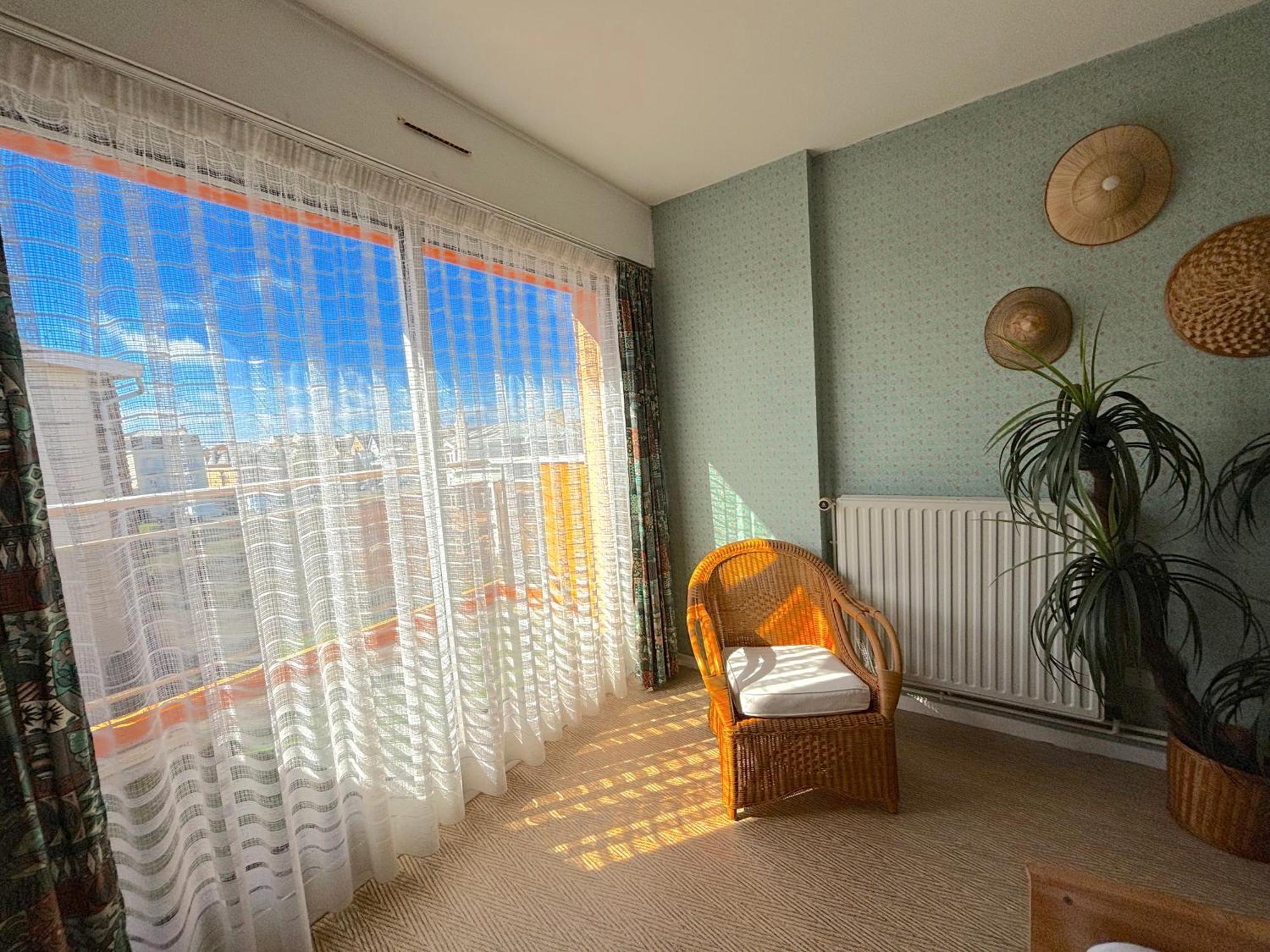 Algues Roses Apartment